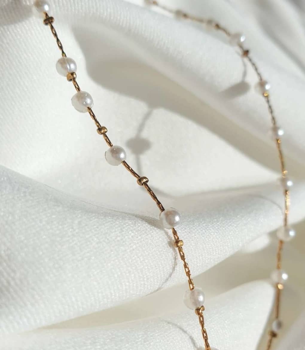 colar-pedras-branca-elegancy