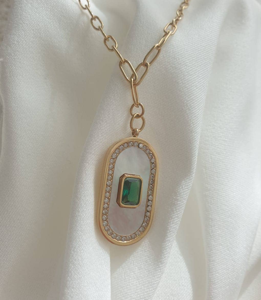 colar-em-aco-oval-pedra-retangular